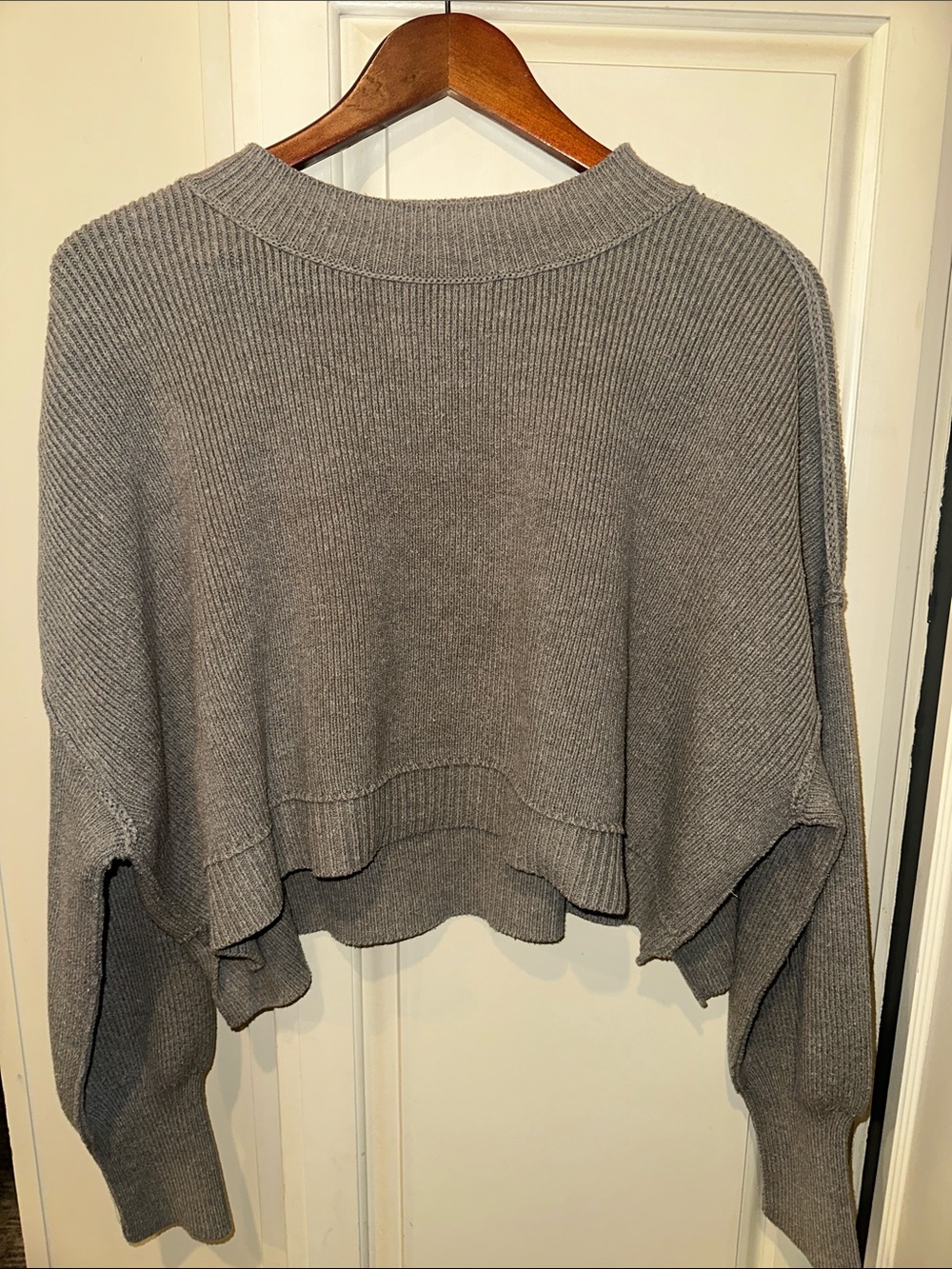 Free People Gray Cropped Ribbed Crew Neck Sweater